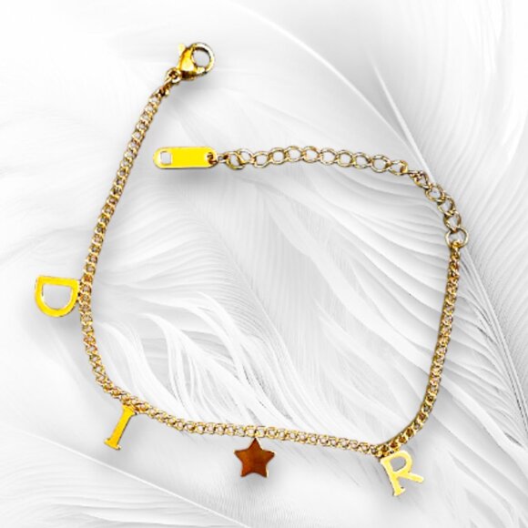 Gold Bracelet With Pendants - Picture 2 of 3